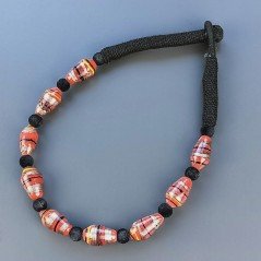 Collana girocollo di seta indiana nera con vetro di murano mattone lavorato gocce liscio Collana girocollo di seta indiana nera con vetro di murano mattone lavorato gocce liscio