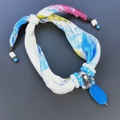 Collana foulard multicolore con ciondolo di cristallo forme miste