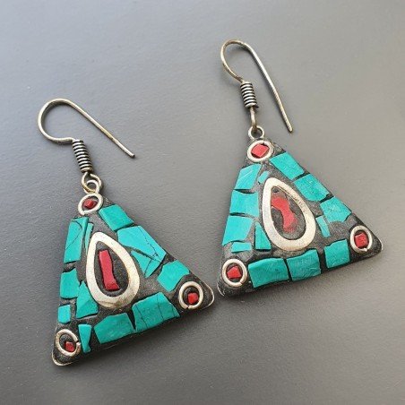 Orecchini tibetano in arte etnica simbolica con colori tradizionali
