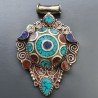 Ciondolo in Ottone Argentato Stile Etnico Simbolico Tibetano con Colori Tradizionali 1pz