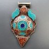Ciondolo in Ottone Argentato Stile Etnico Simbolico Tibetano con Colori Tradizionali 1pz