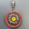 Ciondolo in Ottone Argentato Stile Etnico Simbolico Tibetano con Colori Tradizionali 1pz