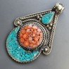 Ciondolo in Ottone Argentato Stile Etnico Simbolico Tibetano con Colori Tradizionali 1pz