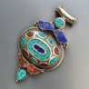 Ciondolo in Ottone Argentato Stile Etnico Simbolico Tibetano con Colori Tradizionali 1pz