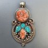 Ciondolo in Ottone Argentato Stile Etnico Simbolico Tibetano con Colori Tradizionali 1pz