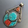 Ciondolo in Ottone Argentato Stile Etnico Simbolico Tibetano con Colori Tradizionali 1pz