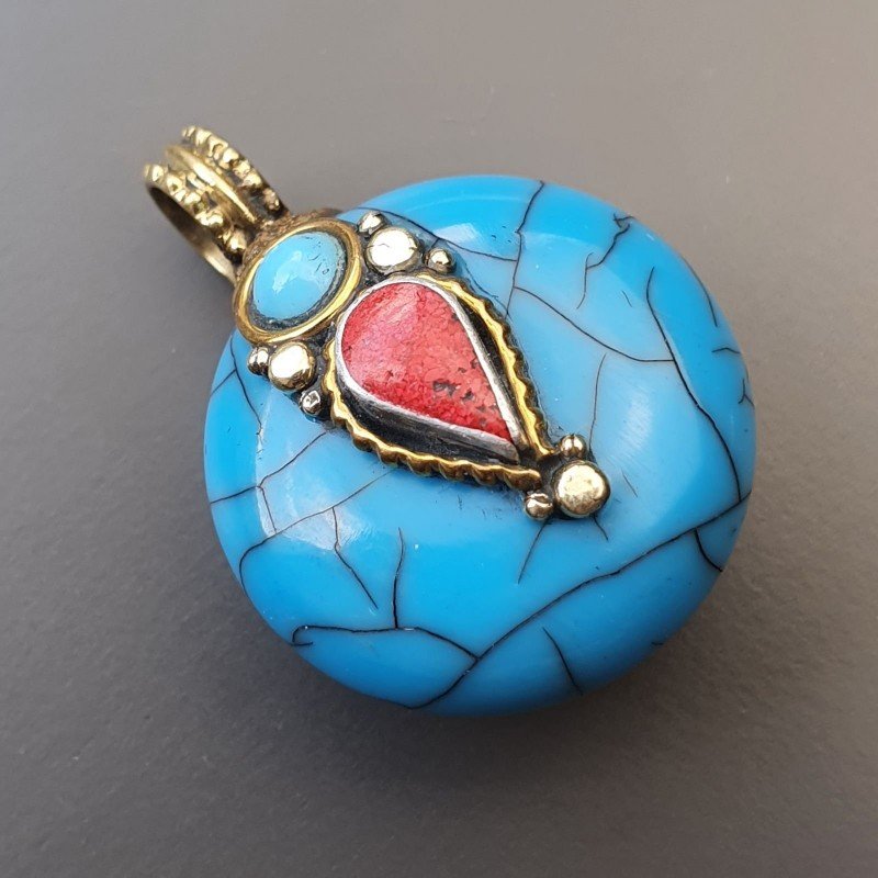 Ciondolo in Ottone Argentato Stile Etnico Simbolico Tibetano con Colori Tradizionali 1pz