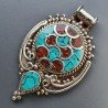 Ciondolo in Ottone Argentato Stile Etnico Simbolico Tibetano con Colori Tradizionali 1pz