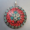 Ciondolo in Ottone Argentato Stile Etnico Simbolico Tibetano con Colori Tradizionali 1pz