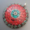 Ciondolo in Ottone Argentato Stile Etnico Simbolico Tibetano con Colori Tradizionali 1pz