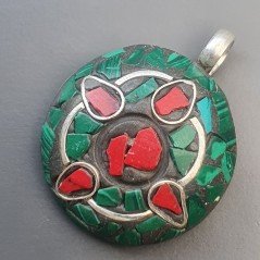 Ciondolo in Ottone Argentato Stile Etnico Simbolico Tibetano con Colori Tradizionali 1pz
