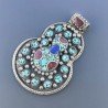 Ciondolo in Ottone Argentato Stile Etnico Simbolico Tibetano con Colori Tradizionali 1pz
