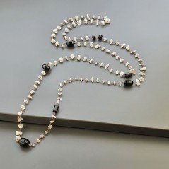 Collana A Nodo Orafo Rosato Con Labradorite Bianca,Spinello E Onice Nero