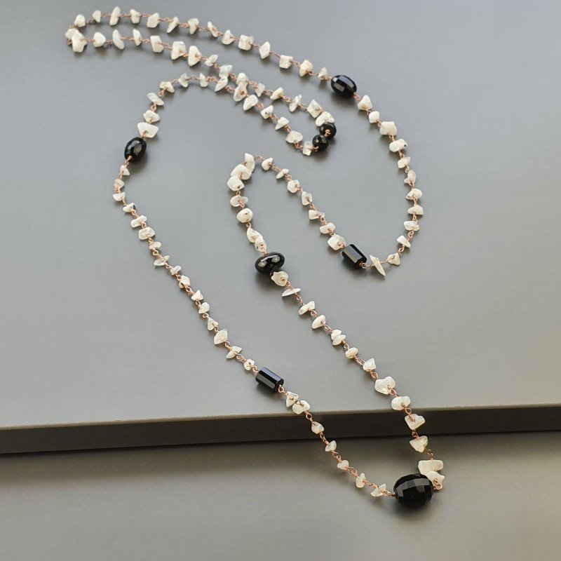Collana A Nodo Orafo Rosato Con Labradorite Bianca,Spinello E Onice Nero