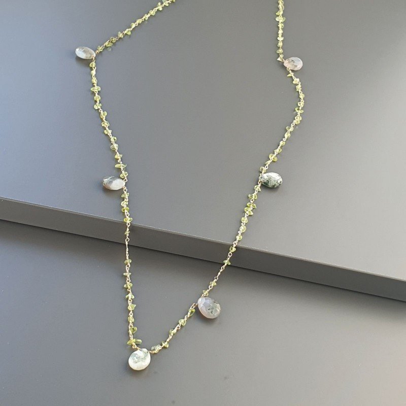Collana A Nodo Orafo Dorato Con Peridoto E Agata Mushciata