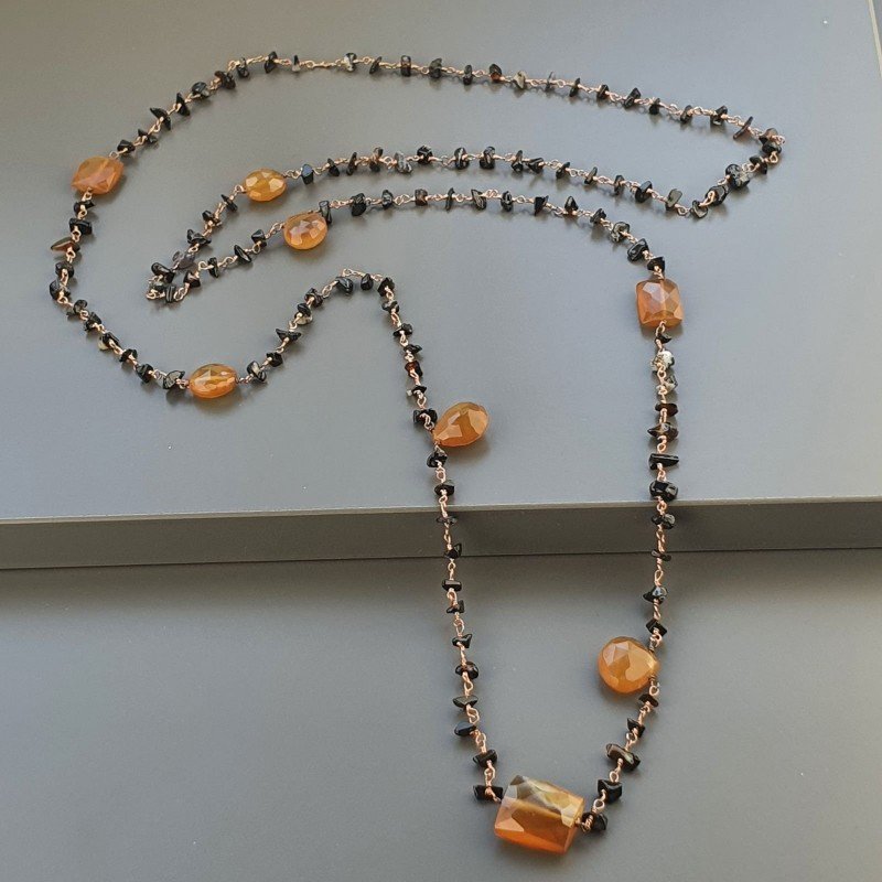 Collana A Nodo Orafo Rosato Con Onice Nera E Calcedonio Marrone