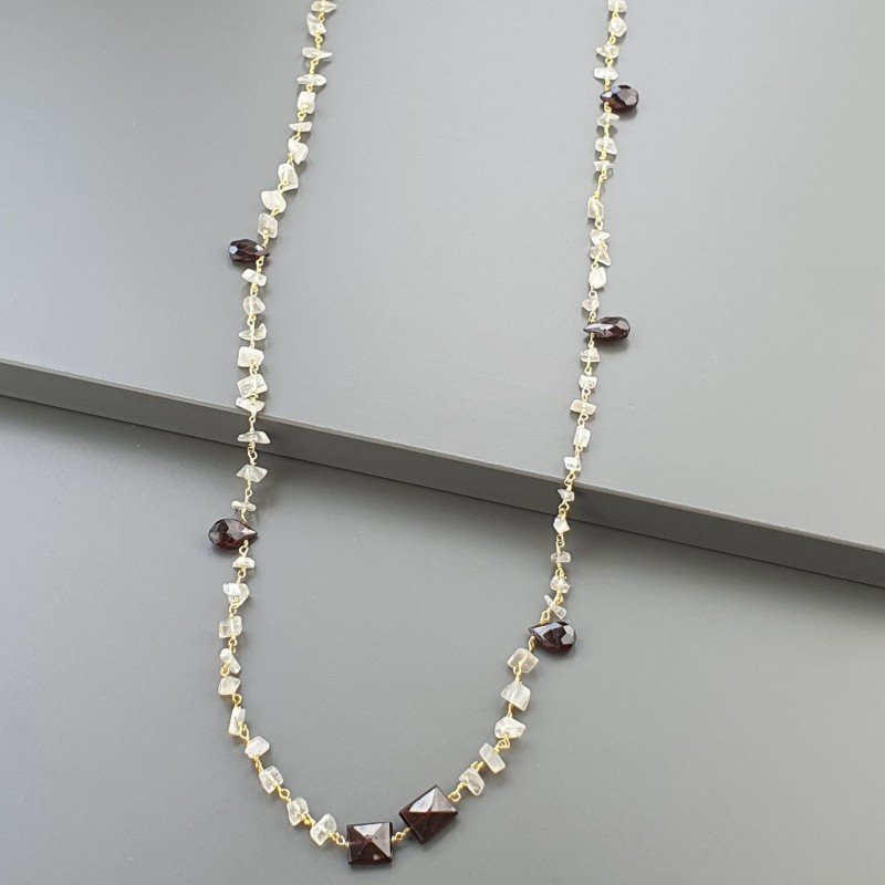 Collana A Nodo Orafo Dorato Con Pietra Di Luna (Adularia) E Granato