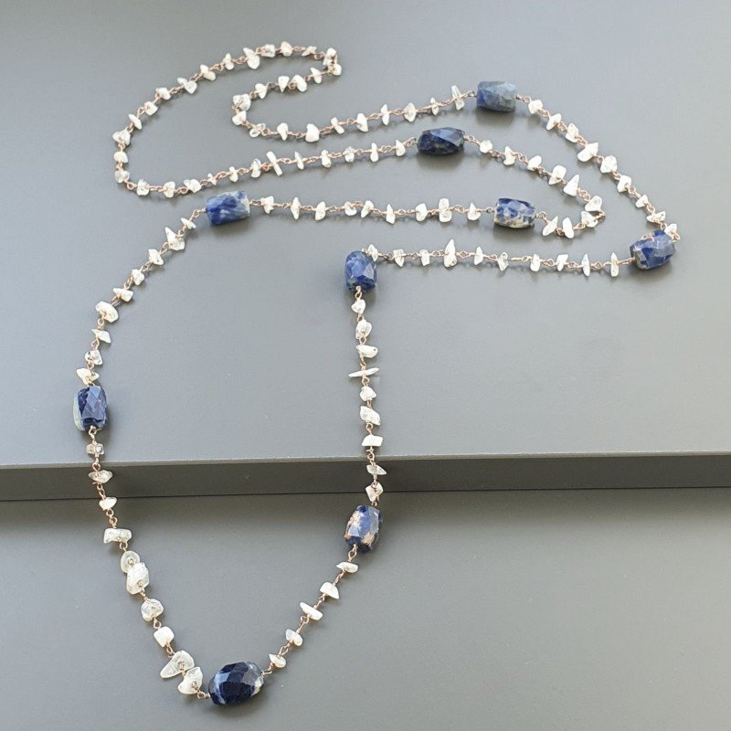 Collana A Nodo Orafo Rosato Con Labradorite Bianca E Sodalite Collana A Nodo Orafo Rosato Con Labradorite Bianca E Sodalite