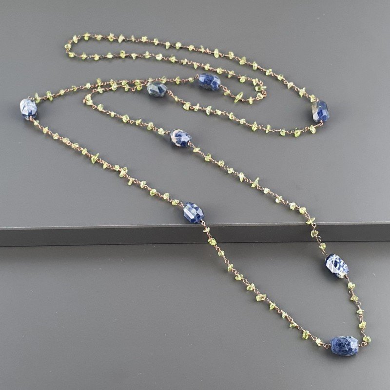 Collana A Nodo Orafo Rosato Con Peridoto E Sodalite