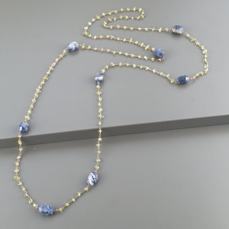 Collana A Nodo Orafo Rosato Con Peridoto E Sodalite