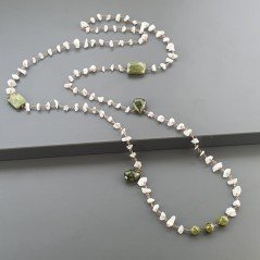 Collana A Nodo Orafo Rosato Con Labradorite Bianca E Peridoto