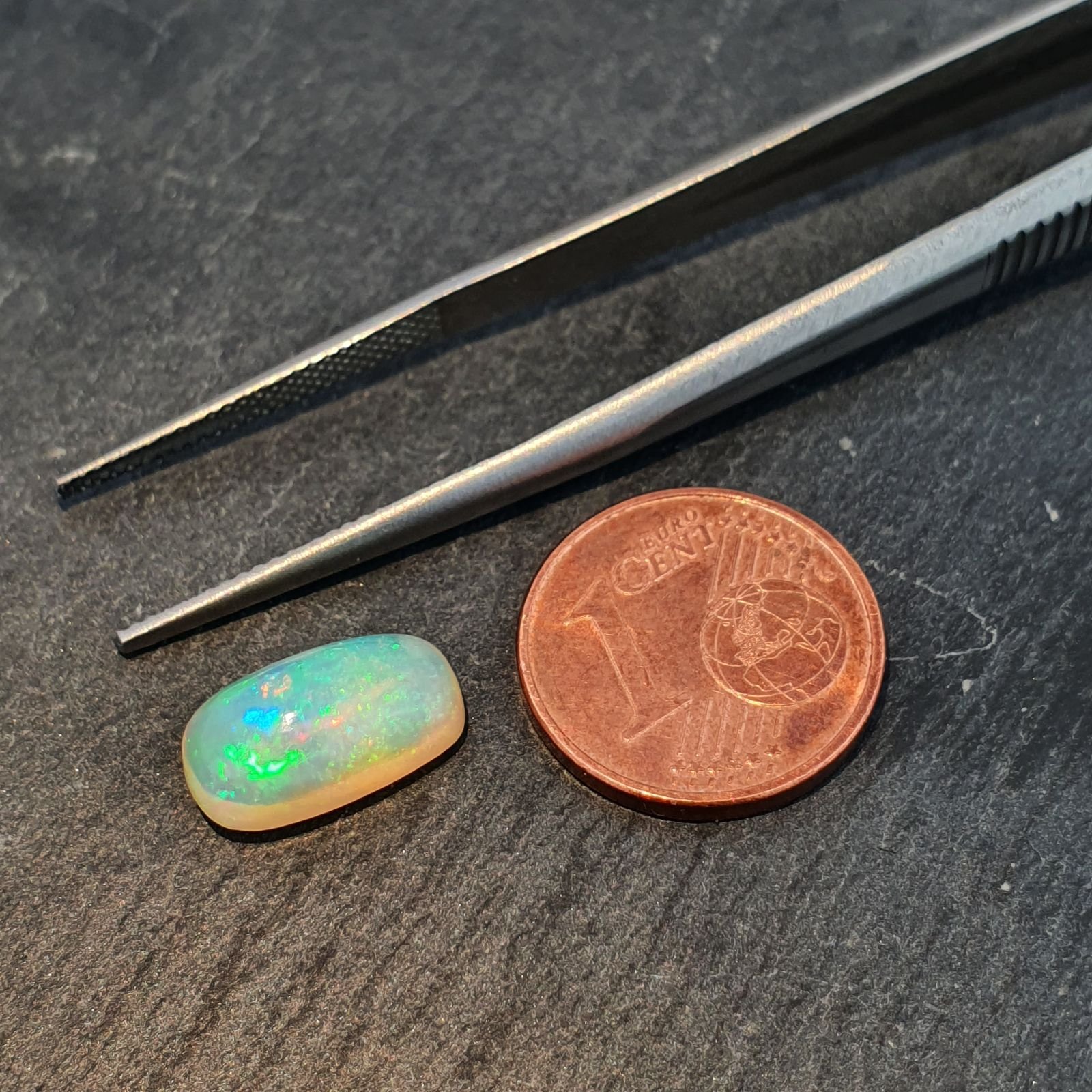 Opale Etiope 'Welo' Naturale Forma Cuscino Piatto Cabochon Liscio Fatto a Mano 7x12x5mm A 2,45 Carati 1pz