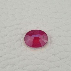 Rubino Naturale Trattato Taglio Ovale Sfaccettata Fatto a Mano 11x9x4mm 3,15 Carati 1pz