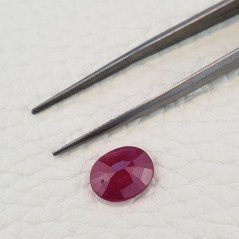 Rubino Naturale Trattato Taglio Ovale Sfaccettata Fatto a Mano 11x9x4mm 3,15 Carati 1pz
