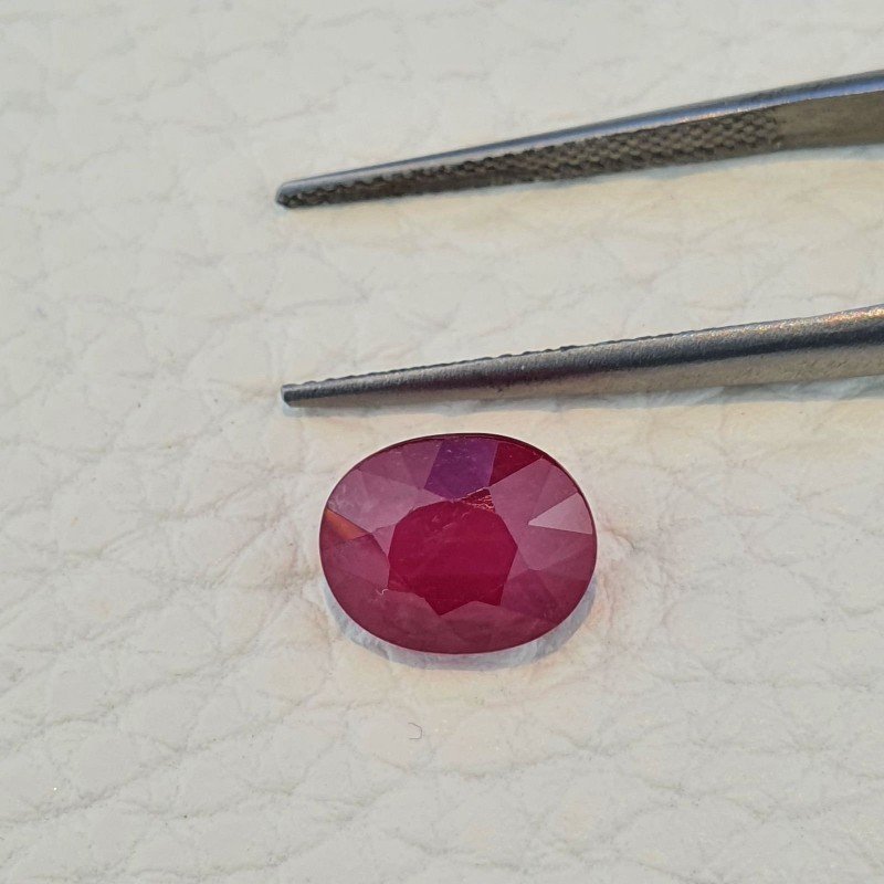 Rubino Naturale Trattato Taglio Ovale Sfaccettata Fatto a Mano 08x10mm 3,80 Carati 1pz