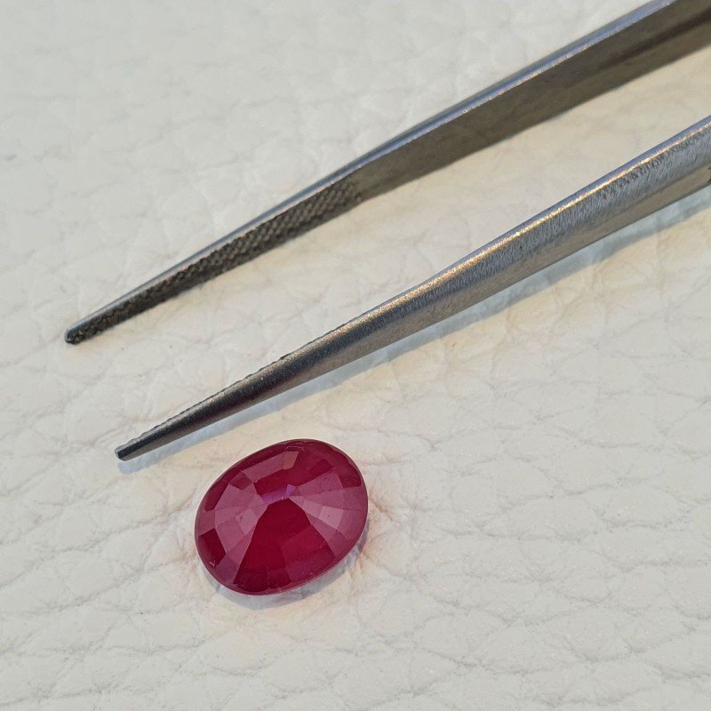Rubino Naturale Trattato Taglio Ovale Sfaccettata Fatto a Mano 08x10mm 3,80 Carati 1pz