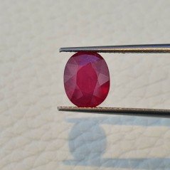 Rubino Naturale Trattato Taglio Ovale Sfaccettata Fatto a Mano 08x10mm 3,80 Carati 1pz