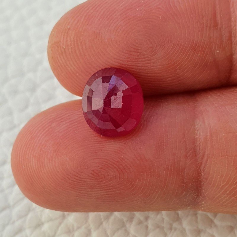 Rubino Naturale Trattato Taglio Ovale Sfaccettata Fatto a Mano 10x9x5mm 4,10 Carati 1pz