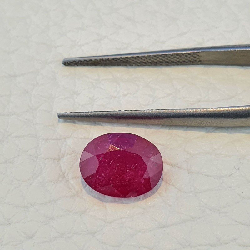 Rubino Naturale Trattato Taglio Ovale Sfaccettata Taglio a Mano 08x11mm 4,05 Carati 1pz