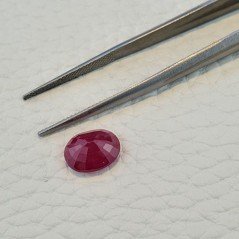 Rubino Naturale Trattato Taglio Ovale Sfaccettata Fatto a Mano 08x10mm 4,00 Carati 1pz