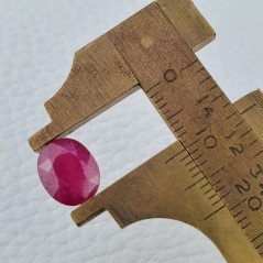 Rubino Naturale Trattato Taglio Ovale Sfaccettata Fatto a Mano 08x10mm 4,00 Carati 1pz