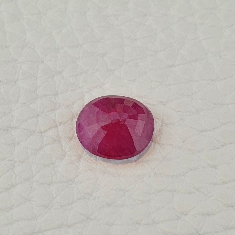 Rubino Naturale Trattato Taglio Ovale Sfaccettata Fatto a Mano 11x10x5,30mm 5,00 Carati 1pz