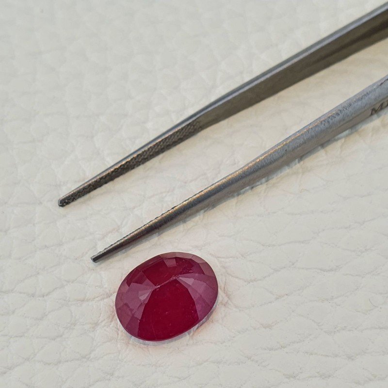 Rubino Naturale Trattato Taglio Ovale Sfaccettata Fatto a Mano 09x12mm 5,45 Carati 1pz