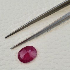 Rubino Naturale Trattato Taglio Ovale Sfaccettata Fatto a Mano 10x12mm 4,75 Carati 1pz