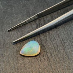 Opale Etiope 'Welo' Naturale Forma Goccia Piatto Cabochon Liscio Fatto a Mano 11x8x7mm 2,35 Carati 1pz