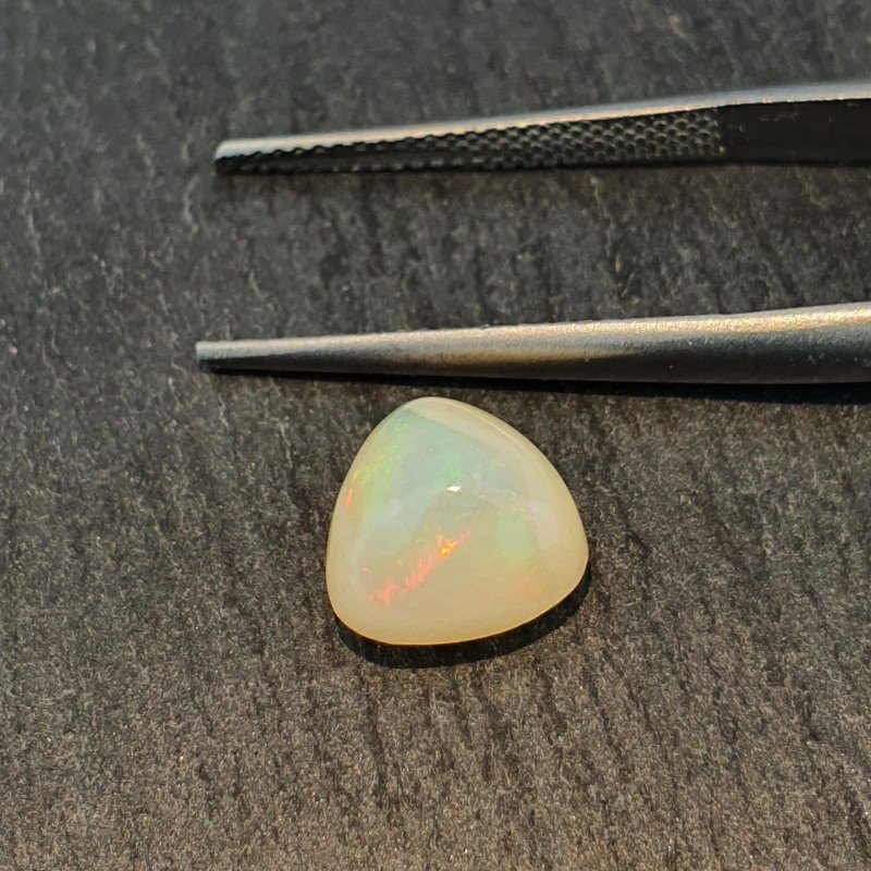 Opale Etiope 'Welo' Naturale Forma Goccia Piatto Cabochon Liscio Fatto a Mano 9x9x6,5mm 2,55 Carati 1pz