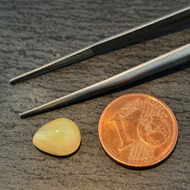 Opale Etiope 'Welo' Naturale Forma Goccia Piatto Cabochon Liscio Fatto a Mano 10x8x6mm 1,95 Carati 1pz