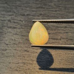 Opale Etiope 'Welo' Naturale Forma Goccia Piatto Cabochon Liscio Fatto a Mano 10x8x6mm 1,95 Carati 1pz