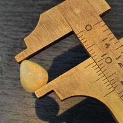 Opale Etiope 'Welo' Naturale Forma Goccia Piatto Cabochon Liscio Fatto a Mano 10x8x6mm 1,95 Carati 1pz