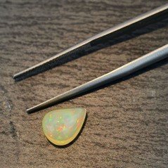 Opale Etiope 'Welo' Naturale Forma Goccia Piatto Cabochon Liscio Fatto a Mano 10x8x6mm 2,10 Carati 1pz