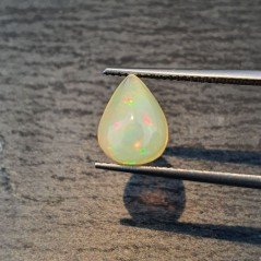 Opale Etiope 'Welo' Naturale Forma Goccia Piatto Cabochon Liscio Fatto a Mano 10x8x6mm 2,10 Carati 1pz