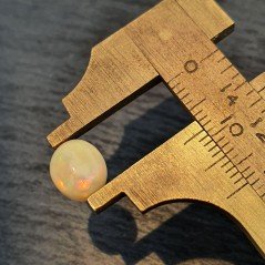 Opale Etiope 'Welo' Naturale Forma Ovale Piatto Cabochon Liscio Fatto a Mano 9X8X5mm 1.65 Carati 1pz