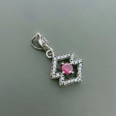 Ciondolo Di Argento 925 con Radice di Rubino Tondo e Zirconi Stile Etnico