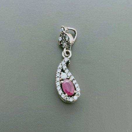 Ciondolo Di Argento 925 con Radice di Rubino Ovale e Zirconi Stile Etnico