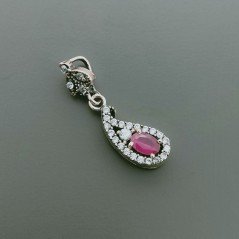 Ciondolo Di Argento 925 con Radice di Rubino Ovale e Zirconi Stile Etnico