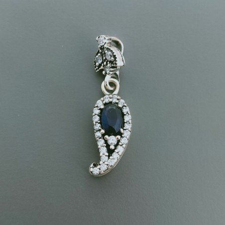 Ciondolo Di Argento 925 con Radice di Zaffiro Ovale e Zirconi Stile Etnico